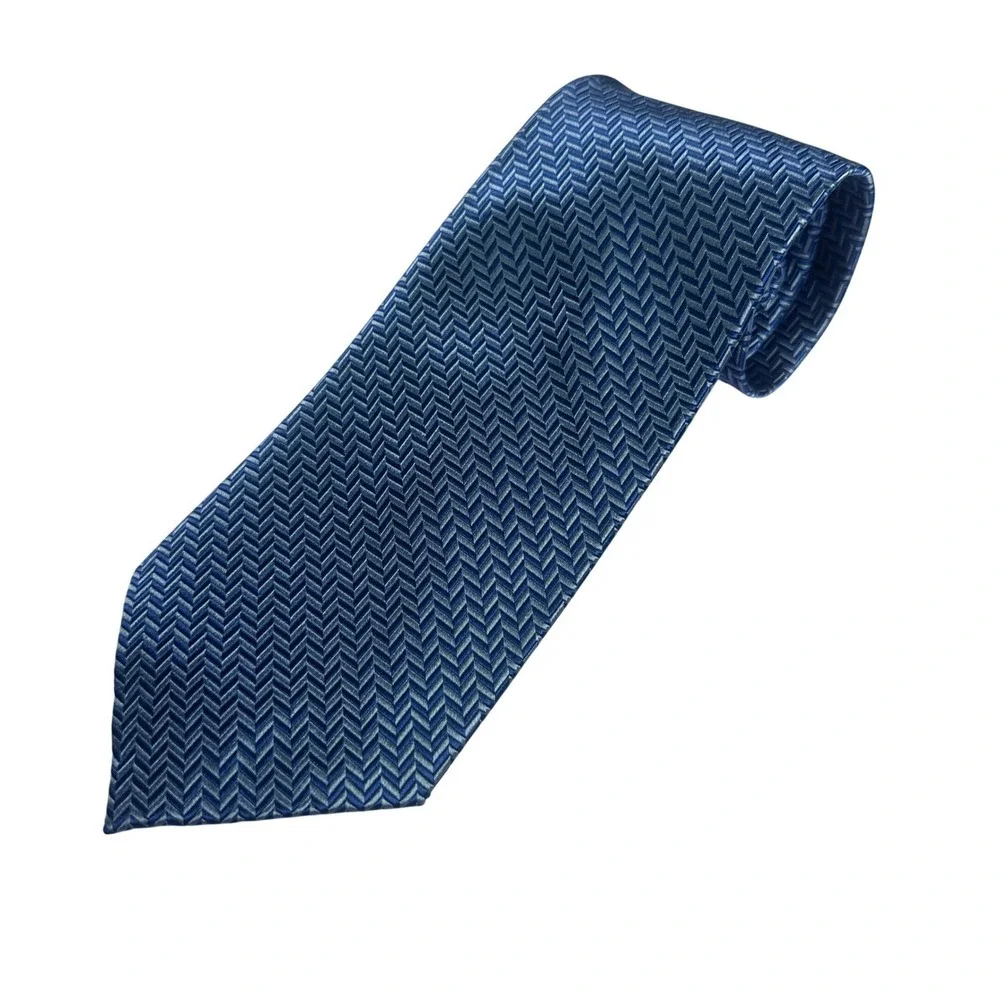Paul‎ Fredrick Mens Silk Tie Blue Geometric Pattern NWT